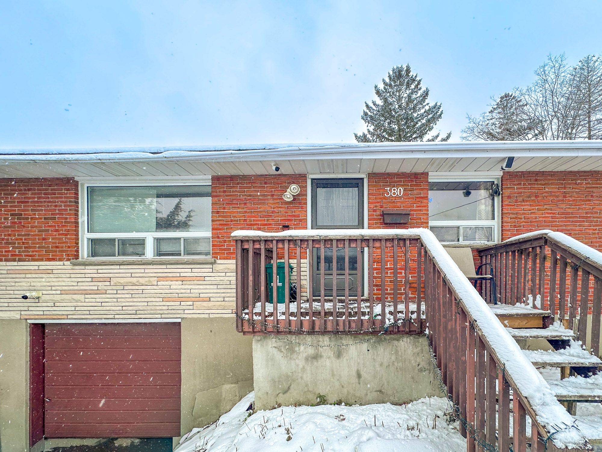 Oshawa, ON L1J 3G4,380 Arbor CT #Main floor