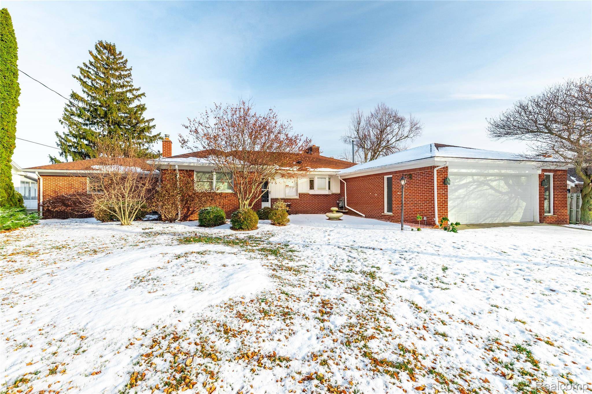 Grosse Ile, MI 48138,27627 Elba DR