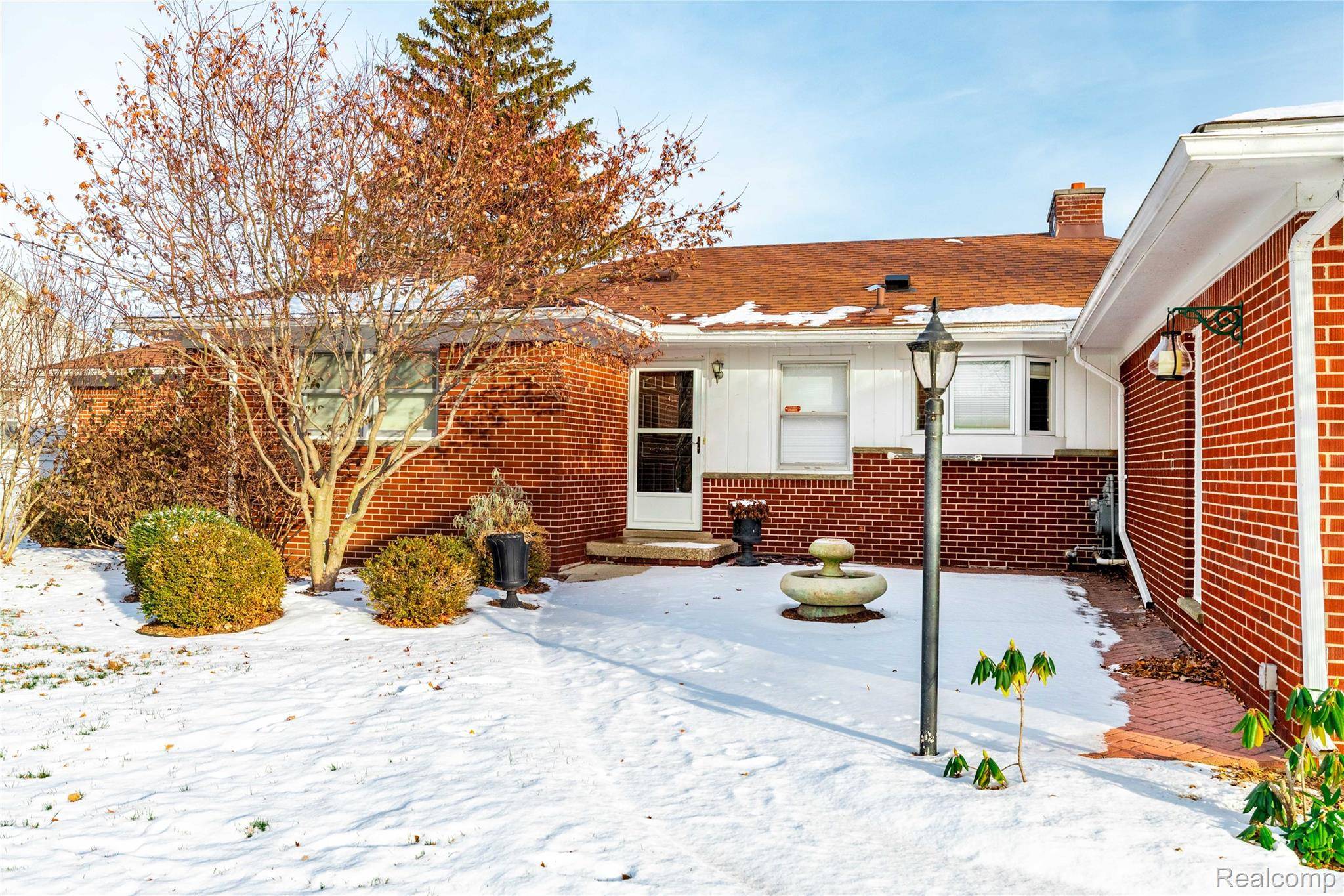 Grosse Ile, MI 48138,27627 Elba DR