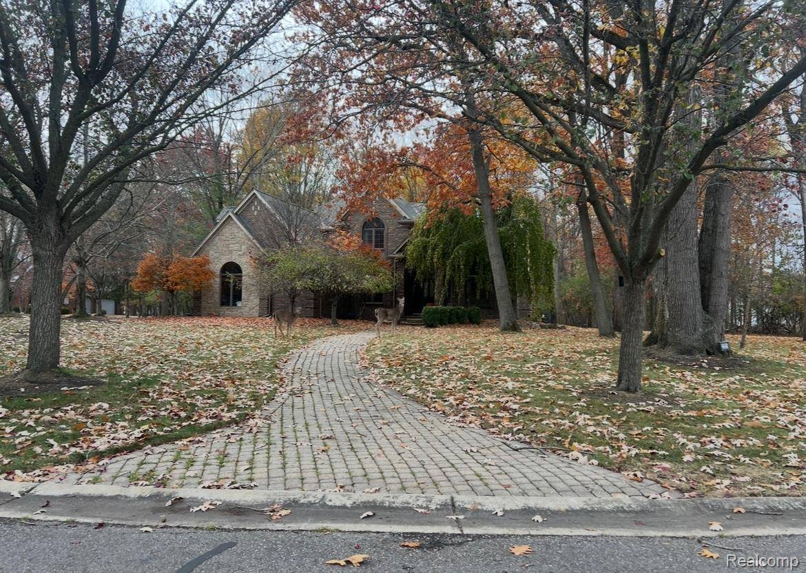 Grosse Ile, MI 48138,22015 Ember CT