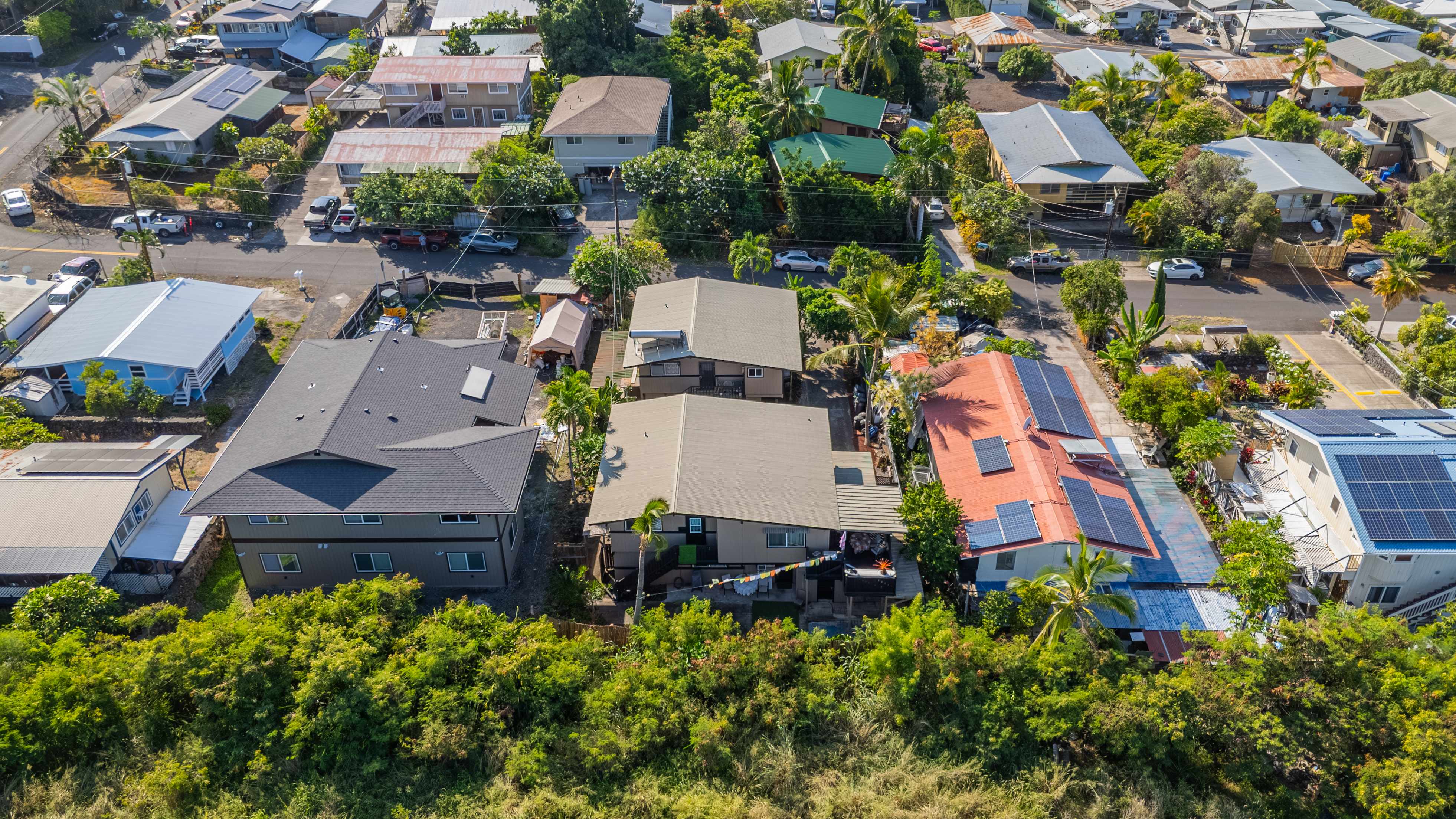 Kailua-kona, HI 96740,75-195 ALA ONAONA ST