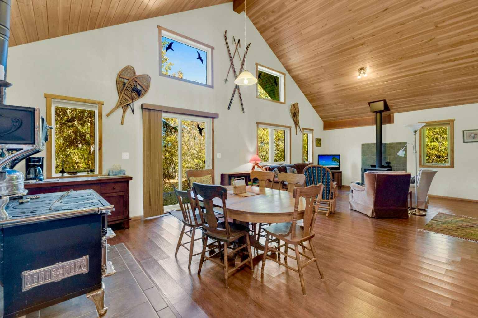 Gull Lake, AB T4L 2N1,97 Oliver AVE