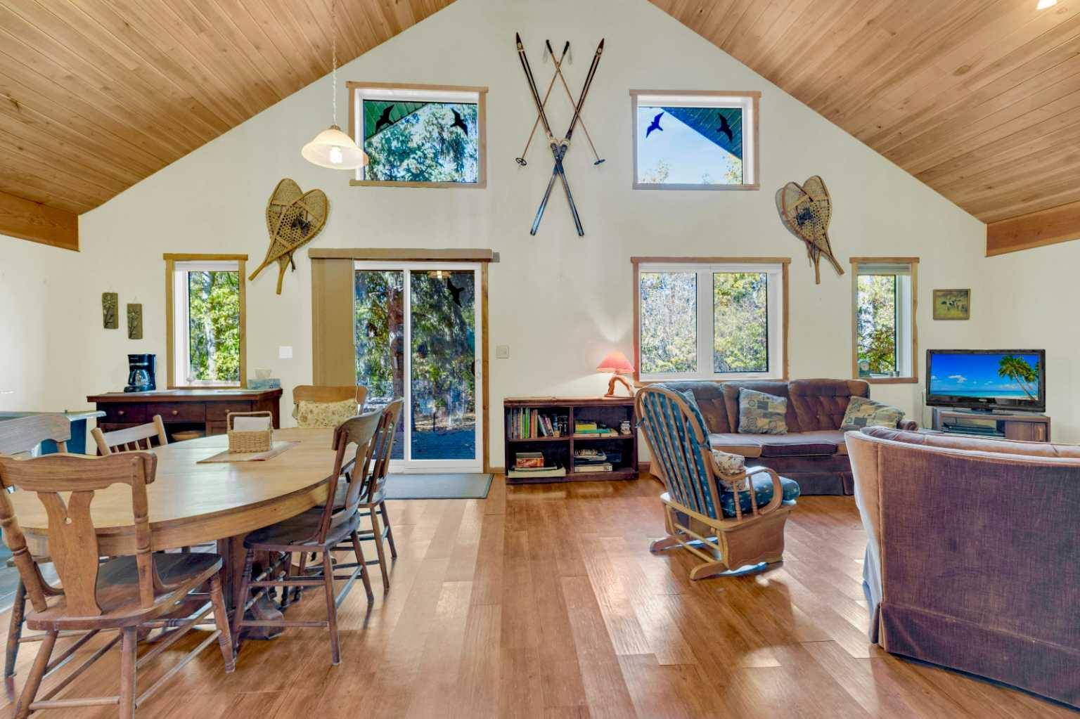 Gull Lake, AB T4L 2N1,97 Oliver AVE