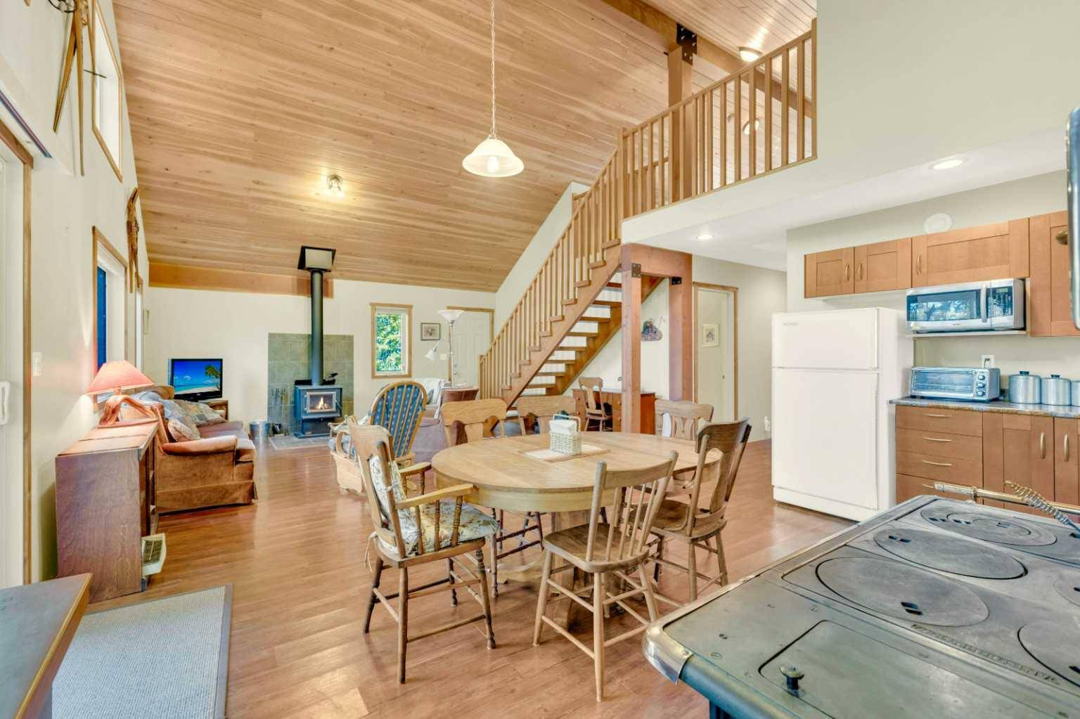 Gull Lake, AB T4L 2N1,97 Oliver AVE