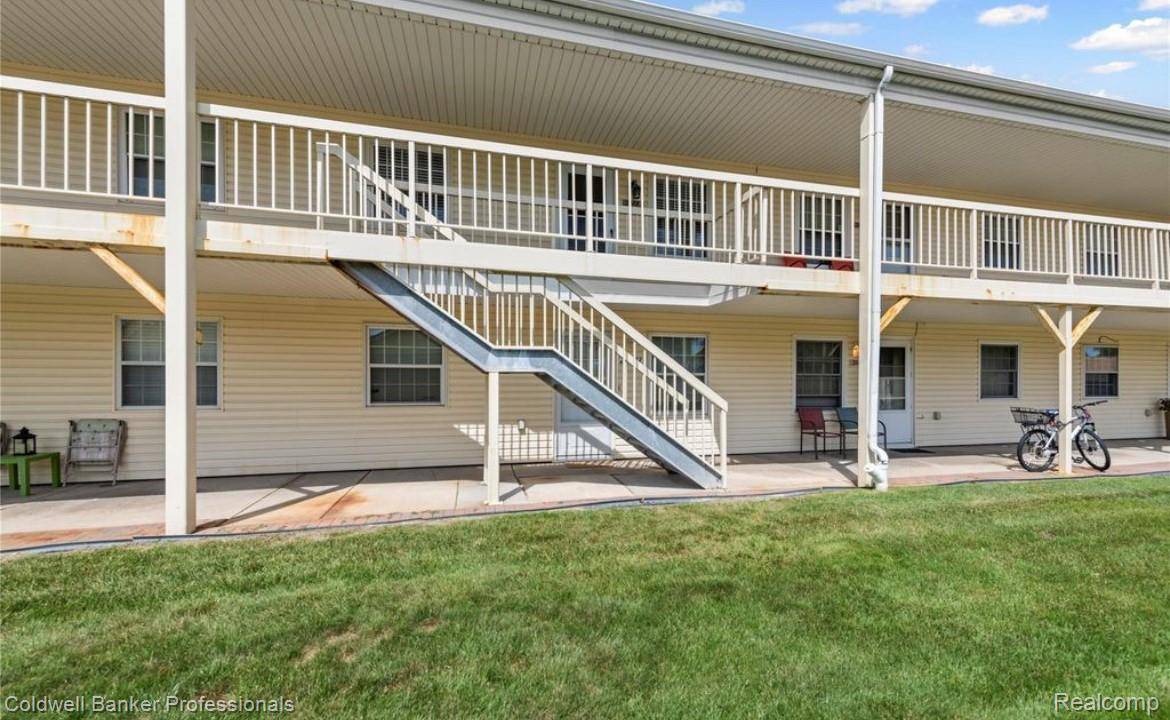 Roseville, MI 48066,20887 Flora ST