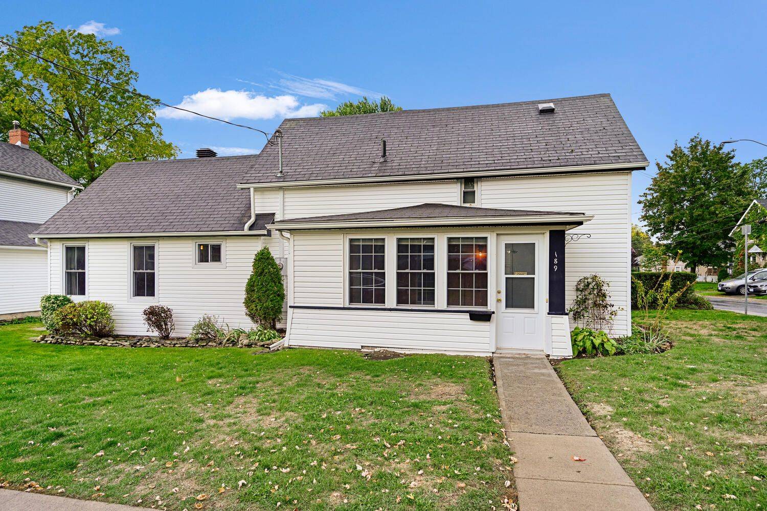 Brockville, ON K6V 1L6,189 James ST E