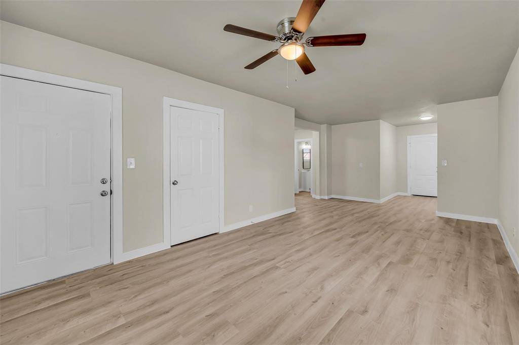 Fort Worth, TX 76164,305 NW 23rd Street #203