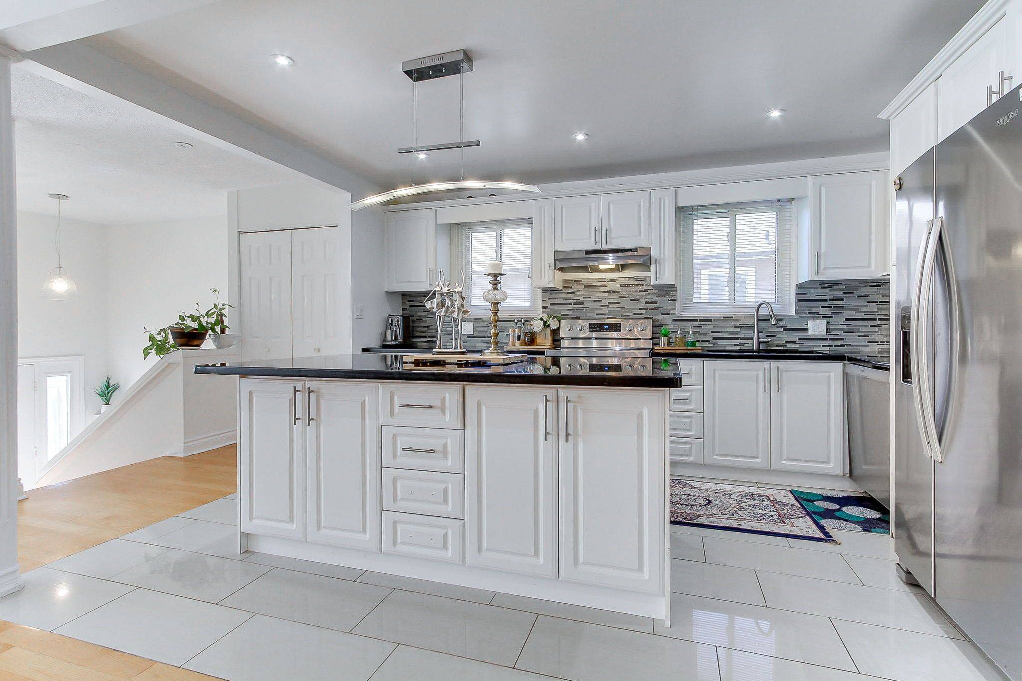 Toronto C15, ON M2H 2K8,20 Yucatan RD