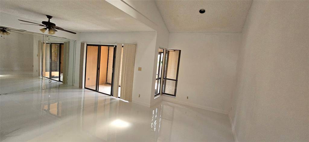 Tamarac, FL 33321,7720 NW 79th Ave #B-2