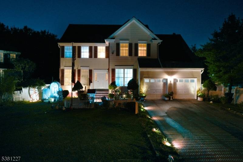 Monroe Twp., NJ 08831,2 Golfview Ct