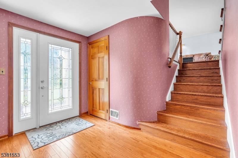 Rockaway Boro, NJ 07866,20 Jay St