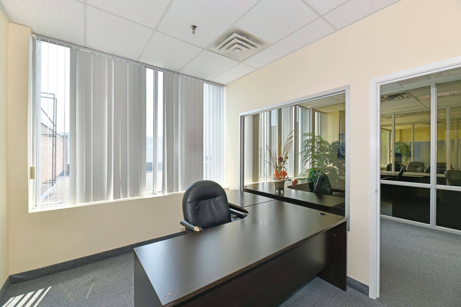 Richmond Hill, ON L4B 3B2,70 East Beaver Creek RD #203-3