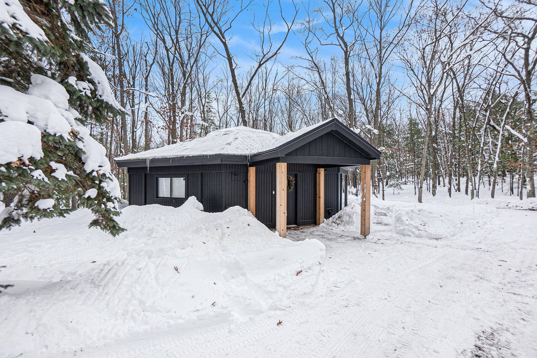 Baldwin, MI 49304,8589 S Star Lake DR