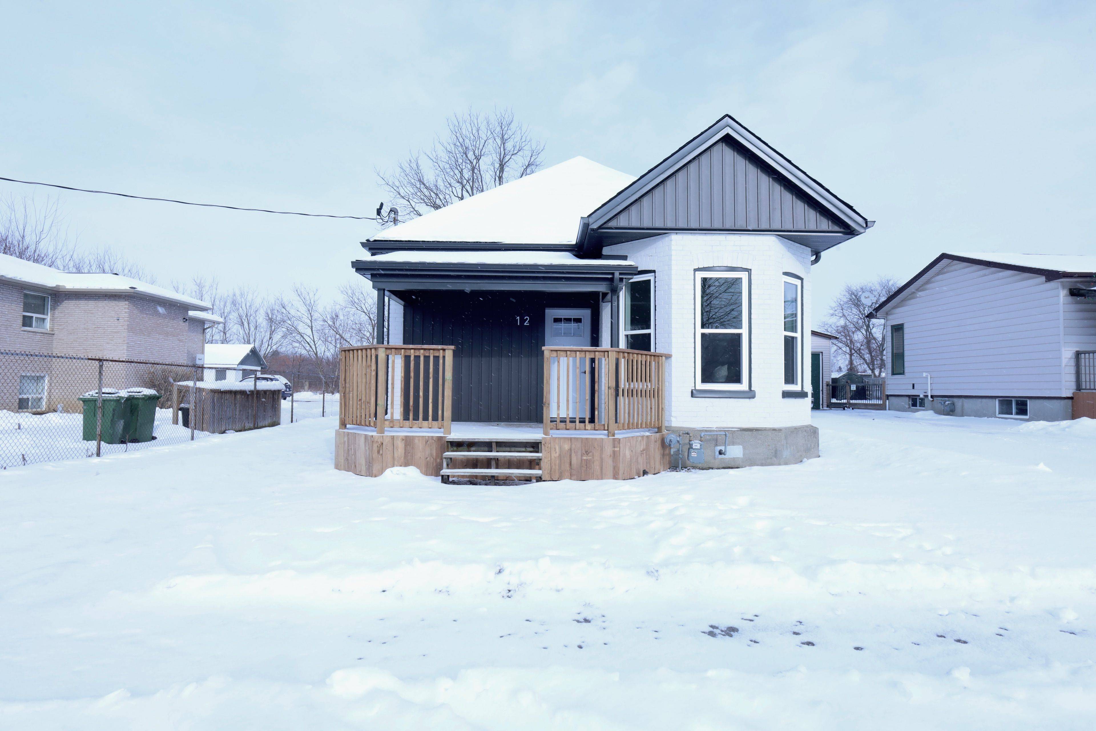 St. Thomas, ON N5P 1W8,12 Mariam ST