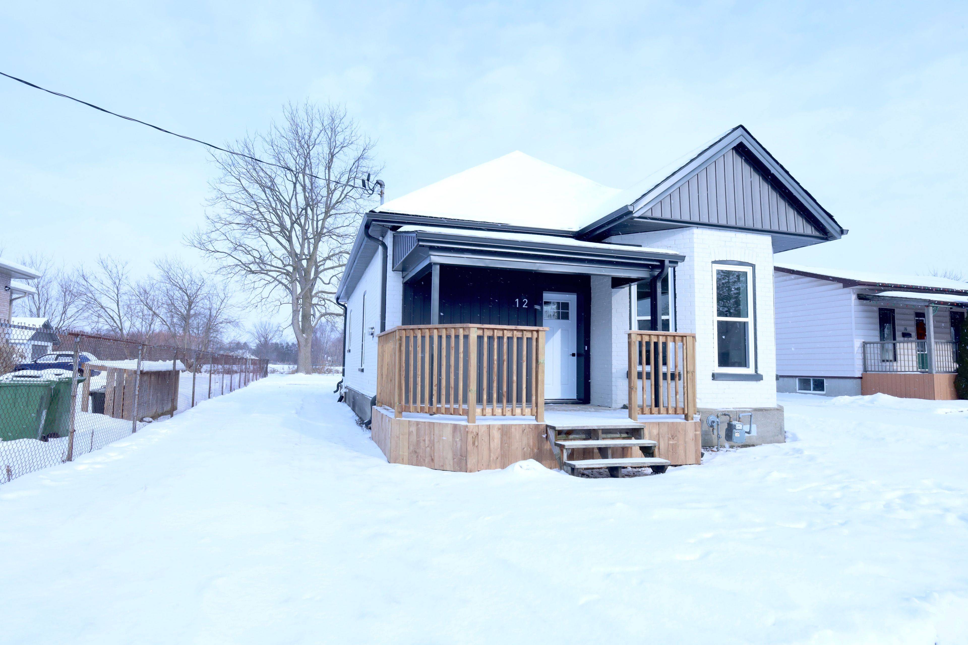 St. Thomas, ON N5P 1W8,12 Mariam ST