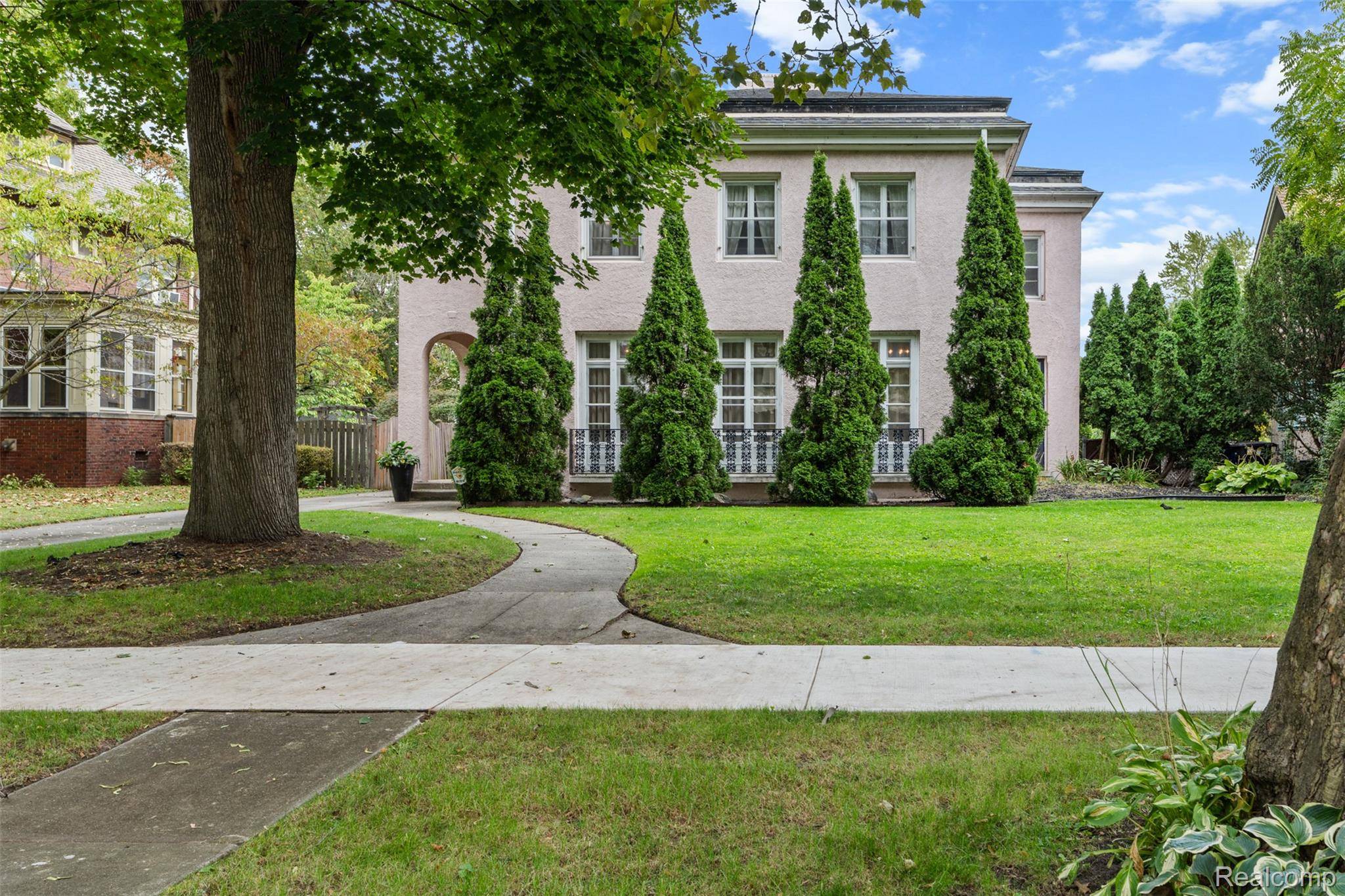 Detroit, MI 48214,1458 Burns AVE