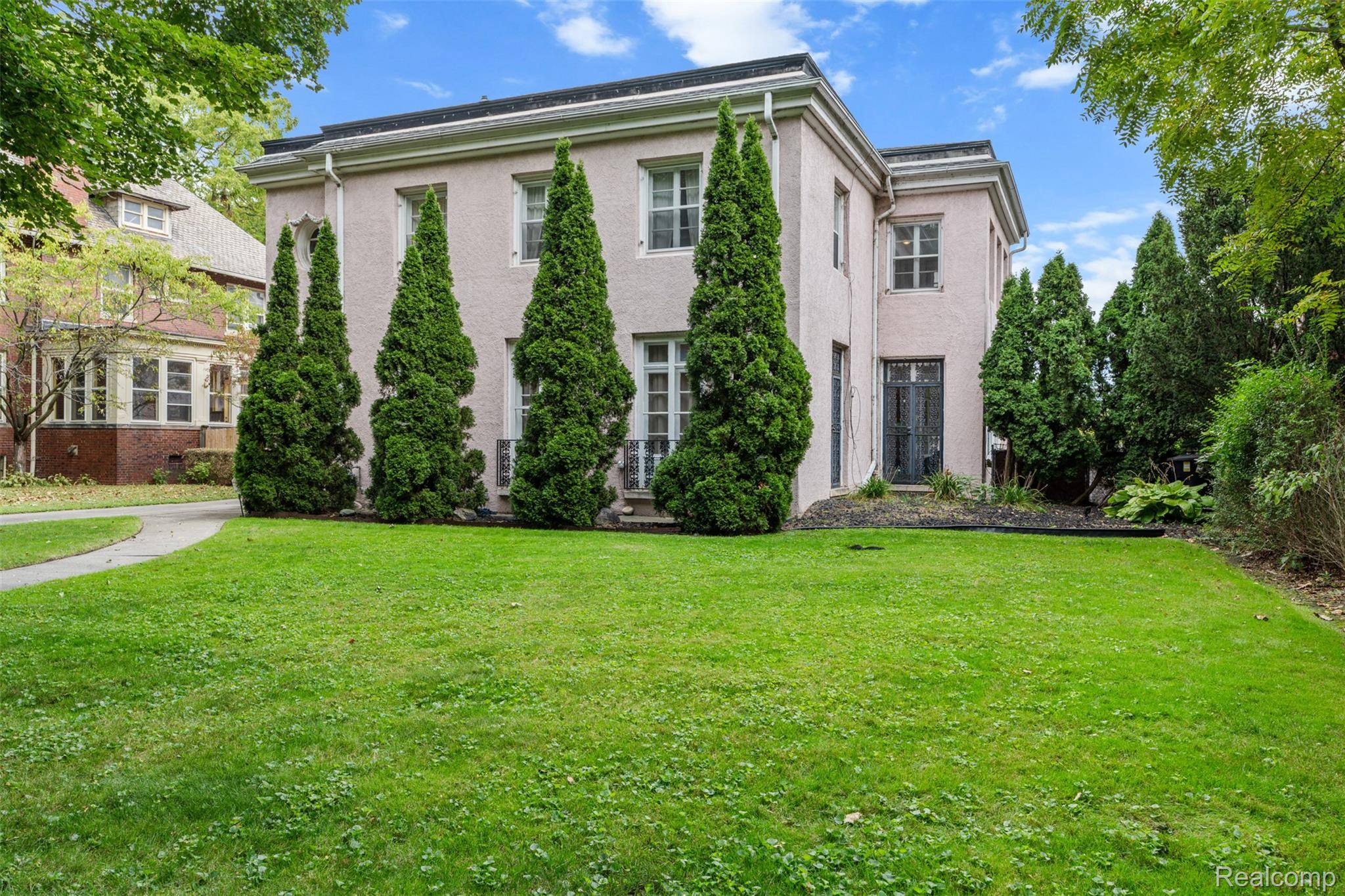 Detroit, MI 48214,1458 Burns AVE