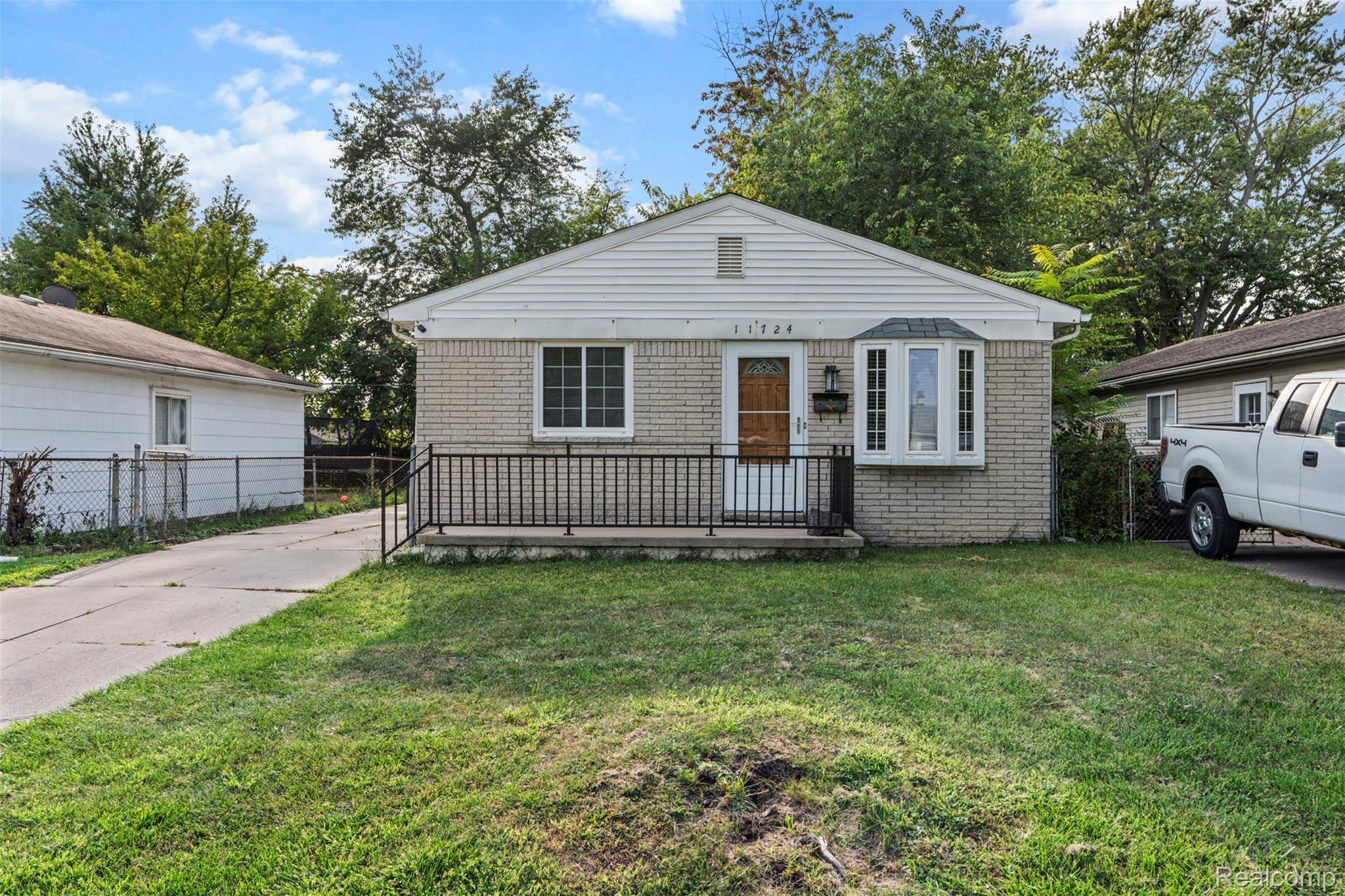 Taylor, MI 48180,11724 Syracuse ST