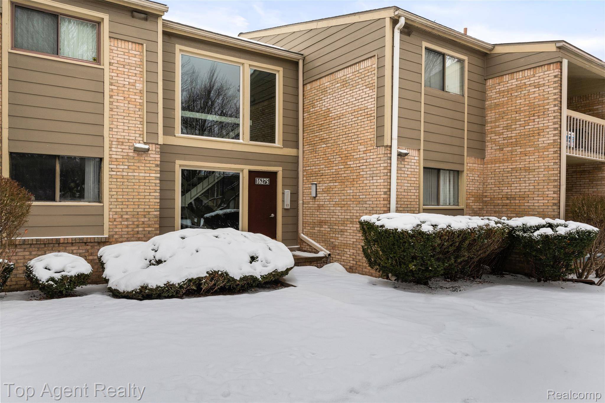 Southfield, MI 48075,16275 W Nine  Mile RD #102