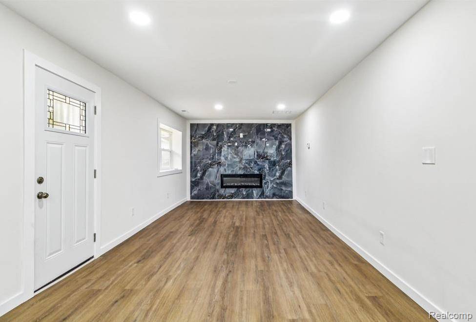 Mt. Morris, MI 48458,7174 N Center RD