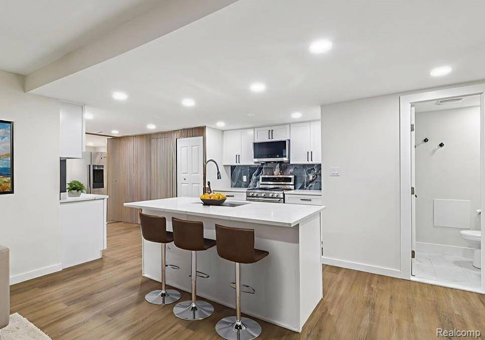 Mt. Morris, MI 48458,7174 N Center RD