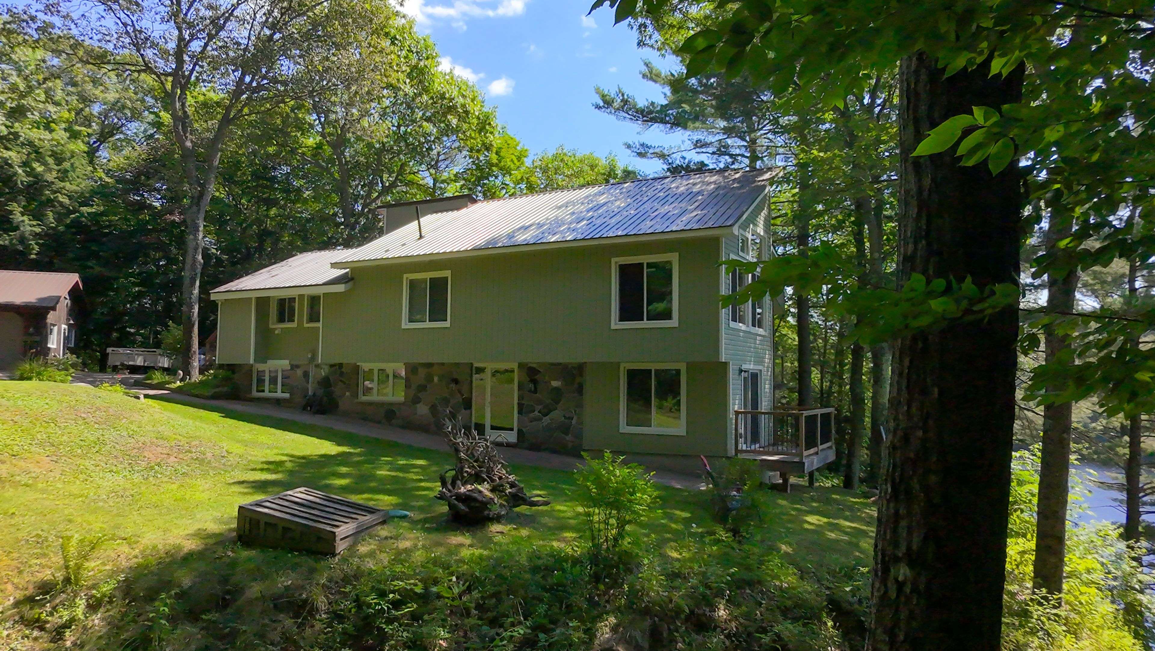 Lake Of Bays, ON P0H 1H0,1289 Delbrooke RD