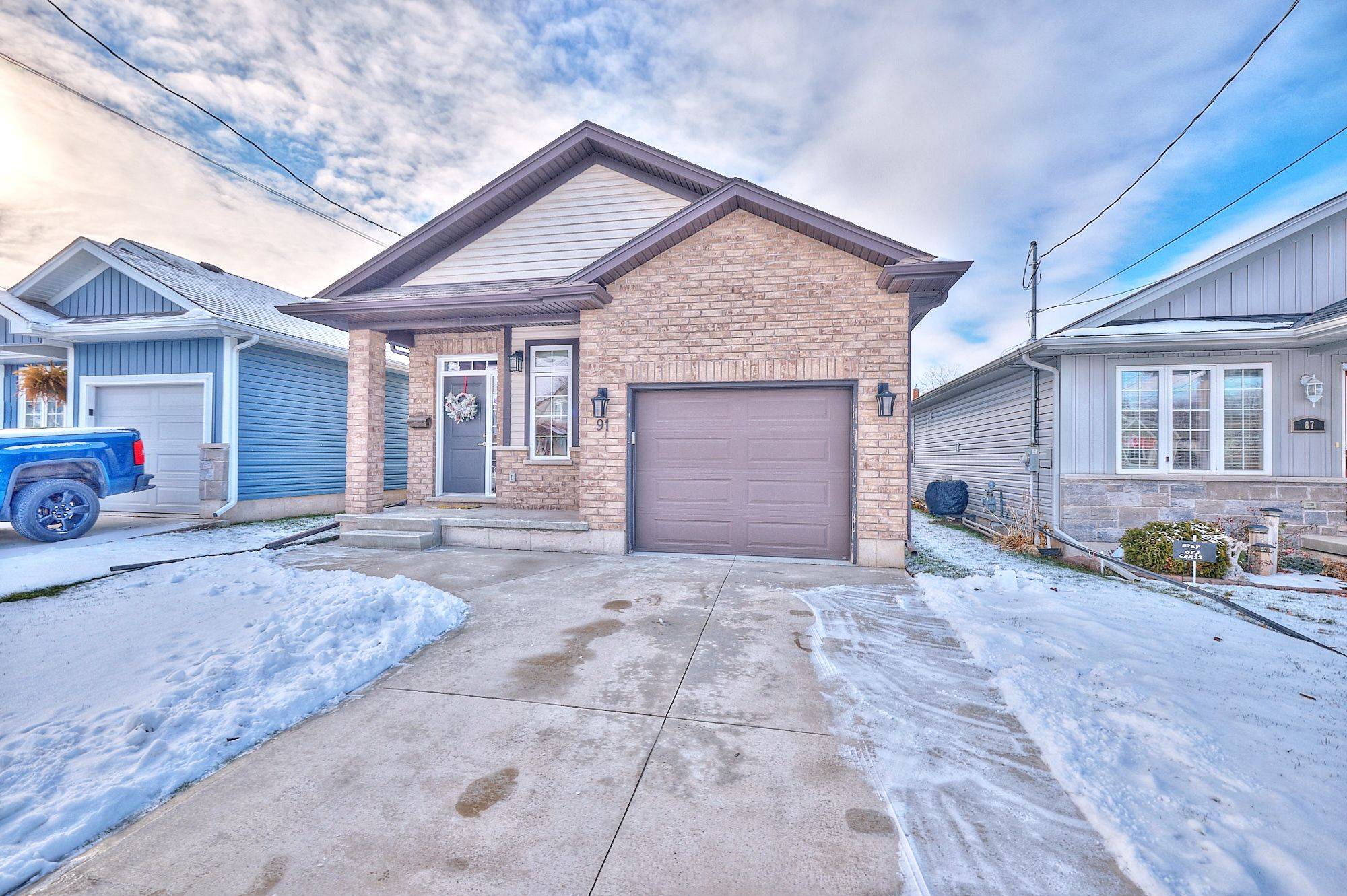 Welland, ON L3B 1N4,91 Scholfield AVE S