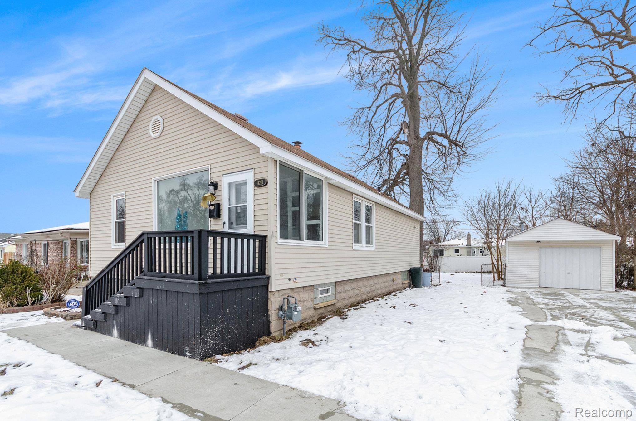 Southgate, MI 48195,14231 Fordline ST