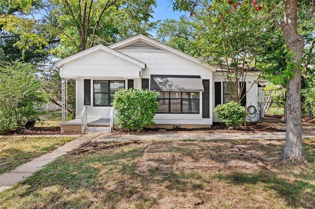 Mineola, TX 75773,613 N Newsom