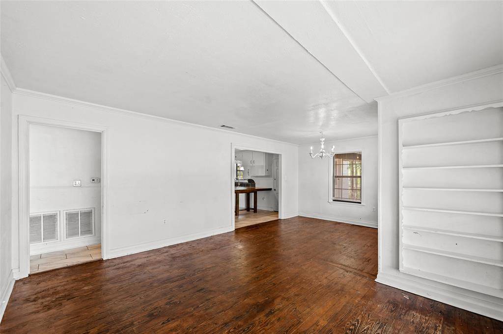 Mineola, TX 75773,613 N Newsom