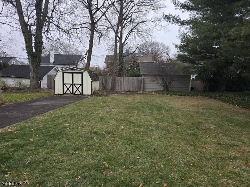 Westfield Town, NJ 07090,645 Kimball Ave