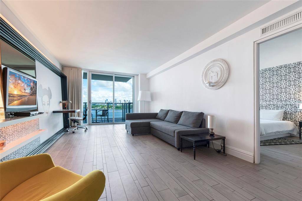 Miami Beach, FL 33139,1100 West Ave #1010