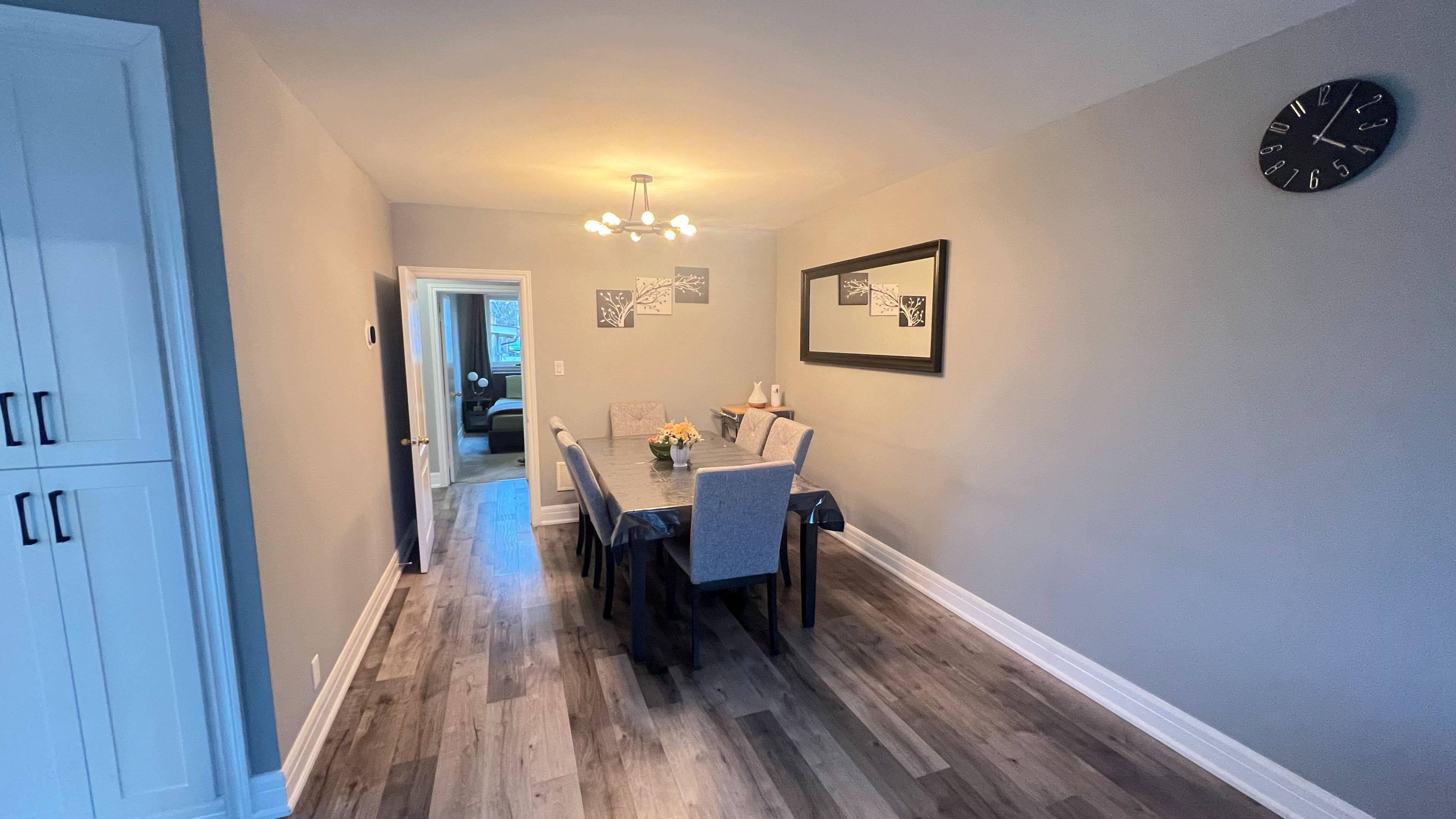 Richmond Hill, ON L4C 3H9,301 Browndale CRES #Main