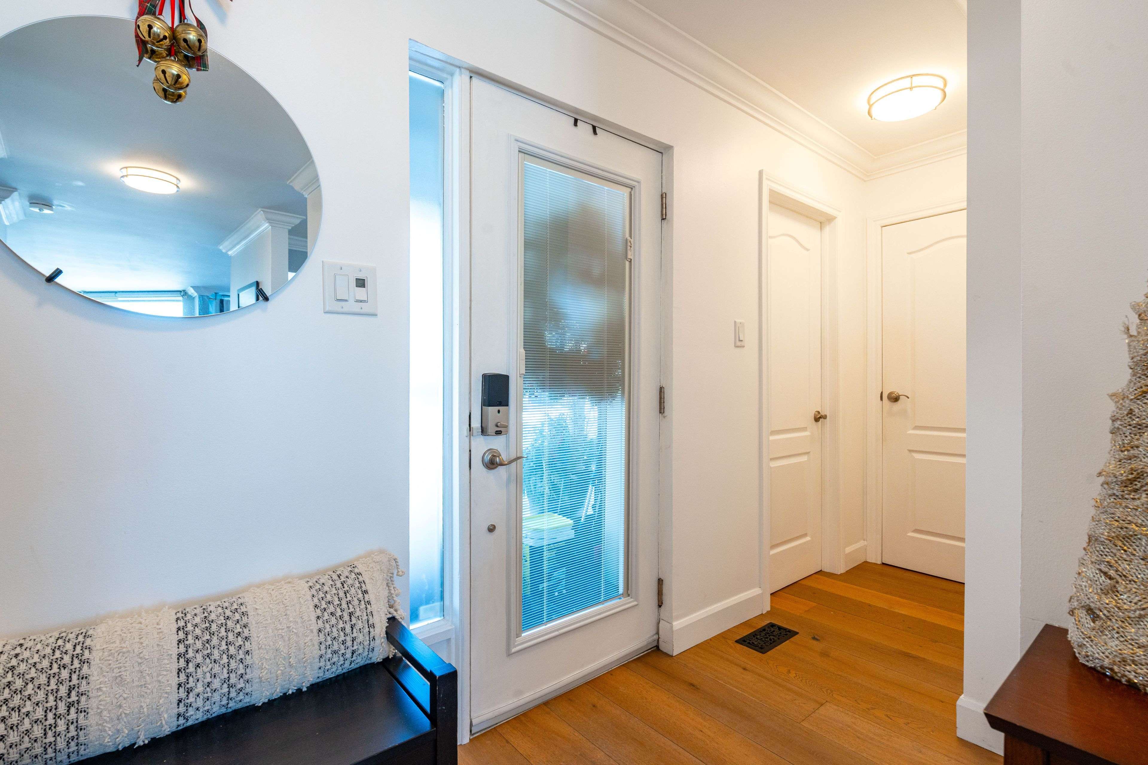 Georgina, ON L4P 3H2,9 Davy Point CIR #9