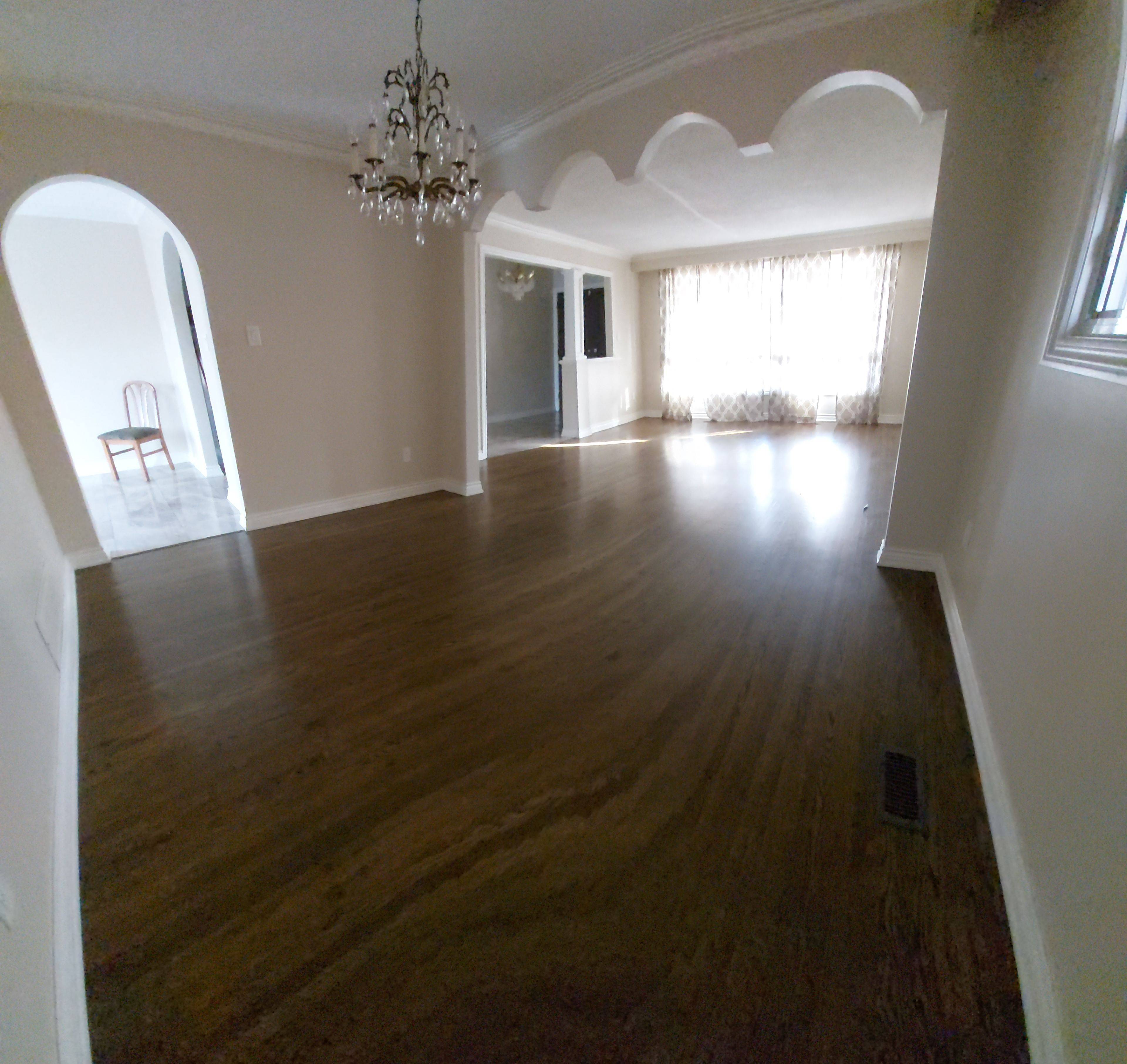 Toronto W09, ON M9R 1W1,40 St Andrews BLVD #Main & Upper