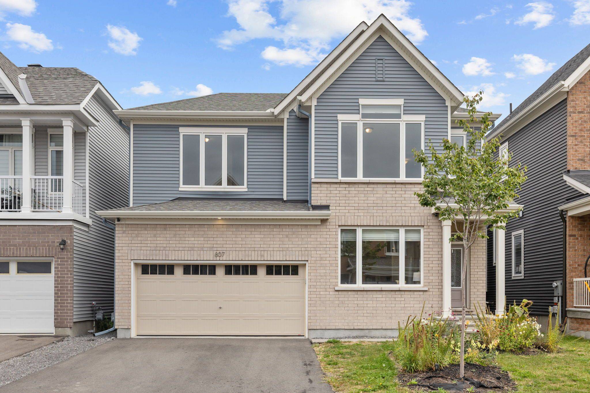 Orleans - Convent Glen And Area, ON K1W 1E6,807 Mercier CRES E