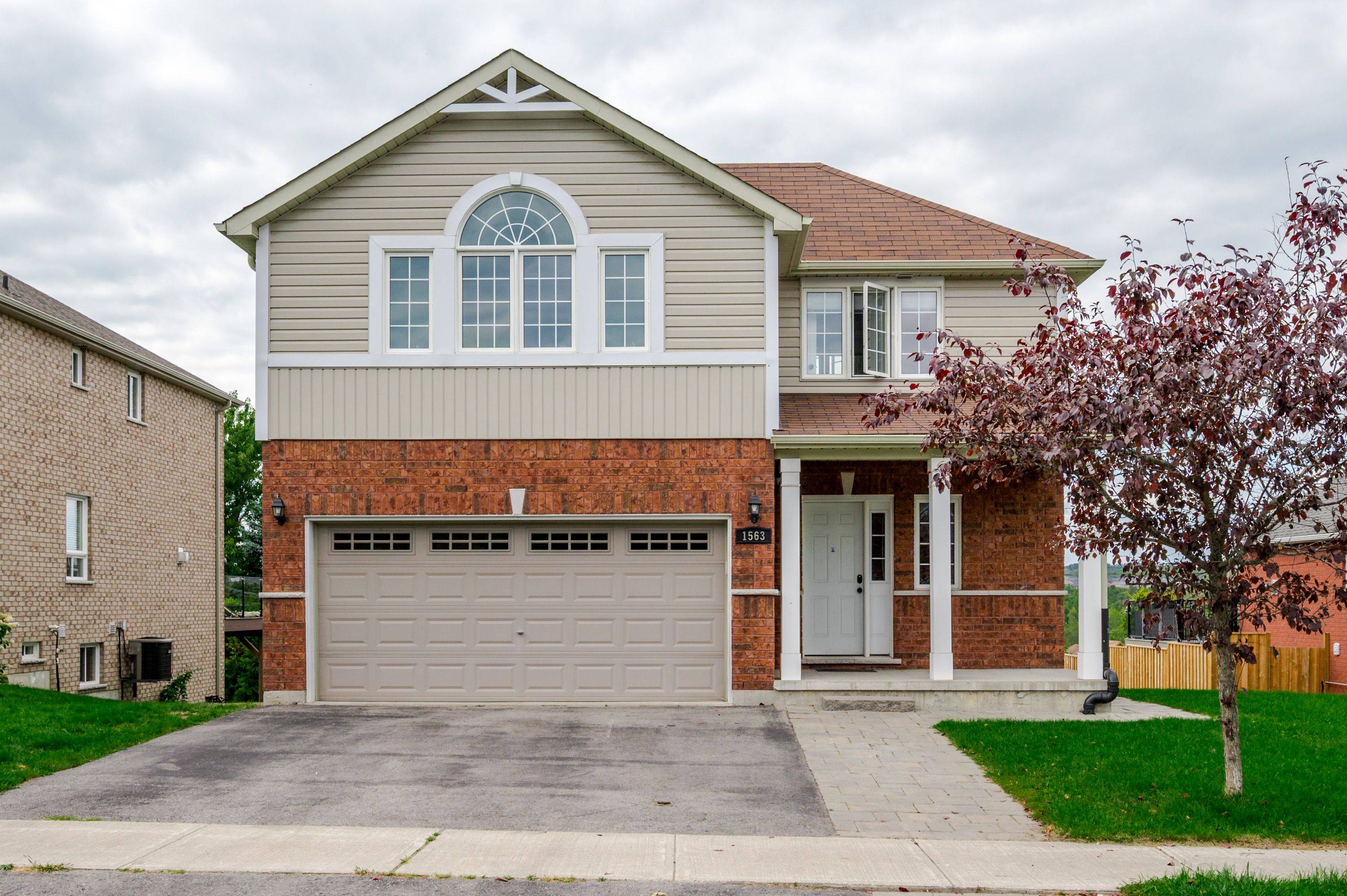 Peterborough, ON K9H 0A8,1563 Scollard CRES