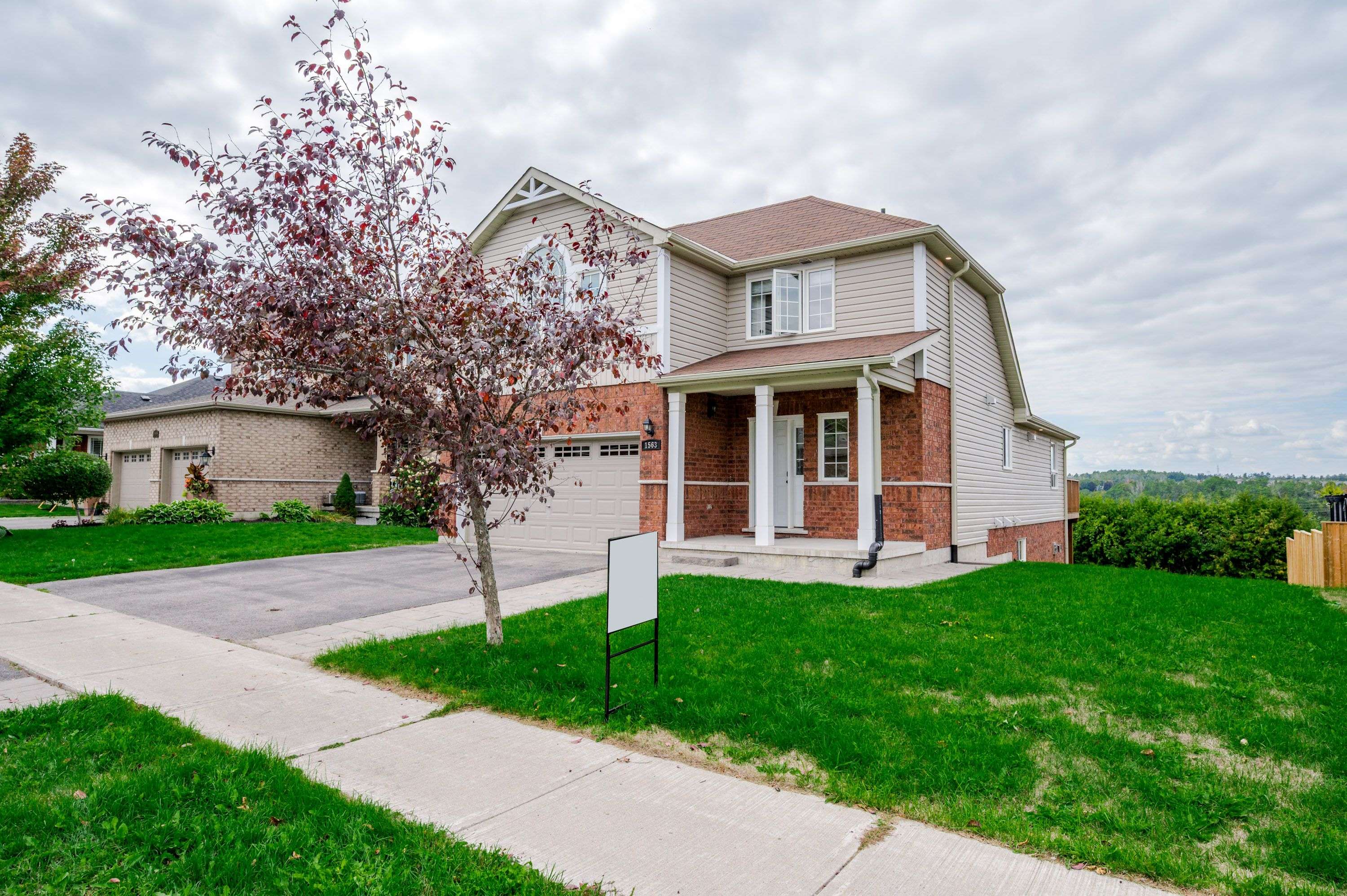 Peterborough, ON K9H 0A8,1563 Scollard CRES