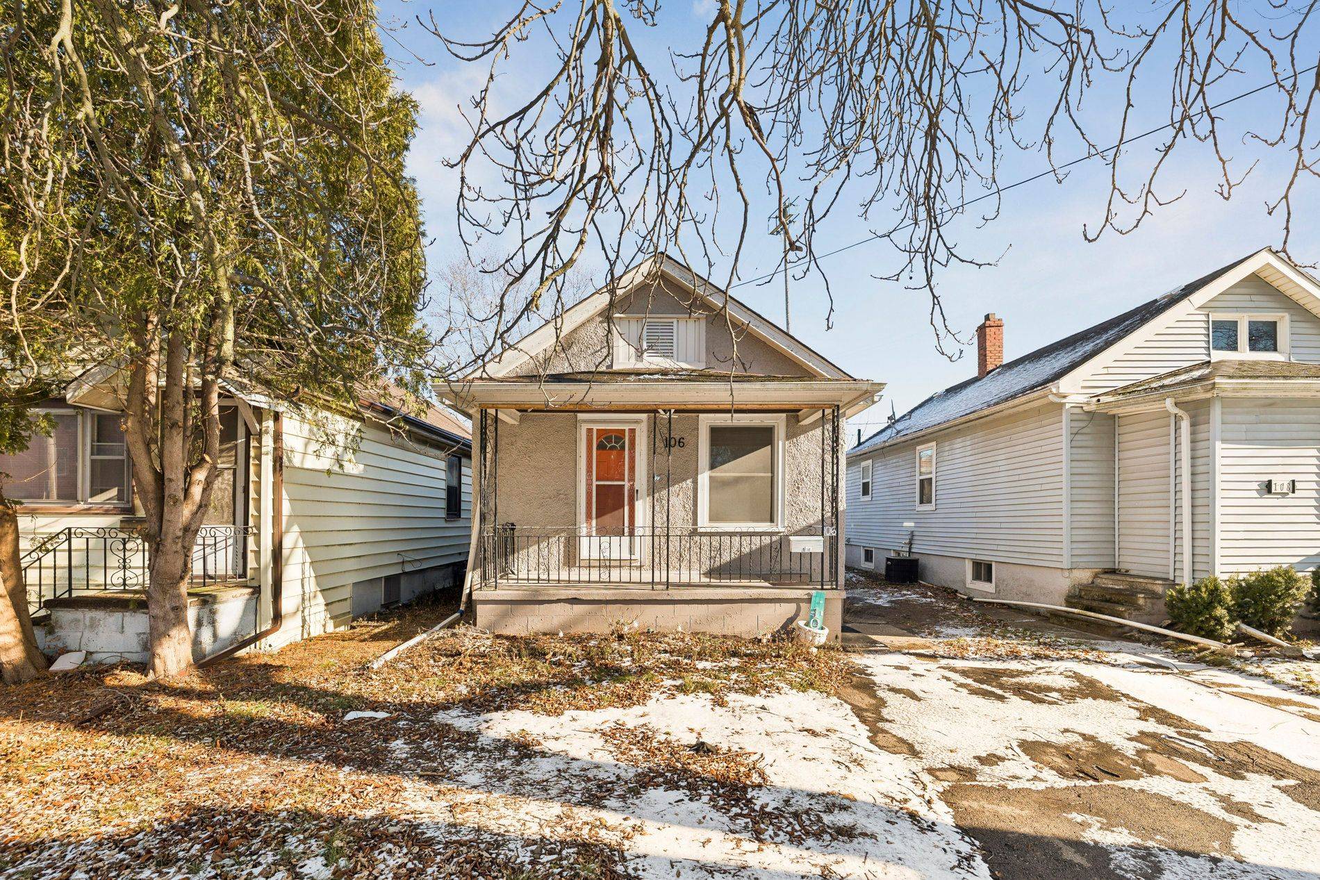 Welland, ON L3B 2S8,106 Burgar ST