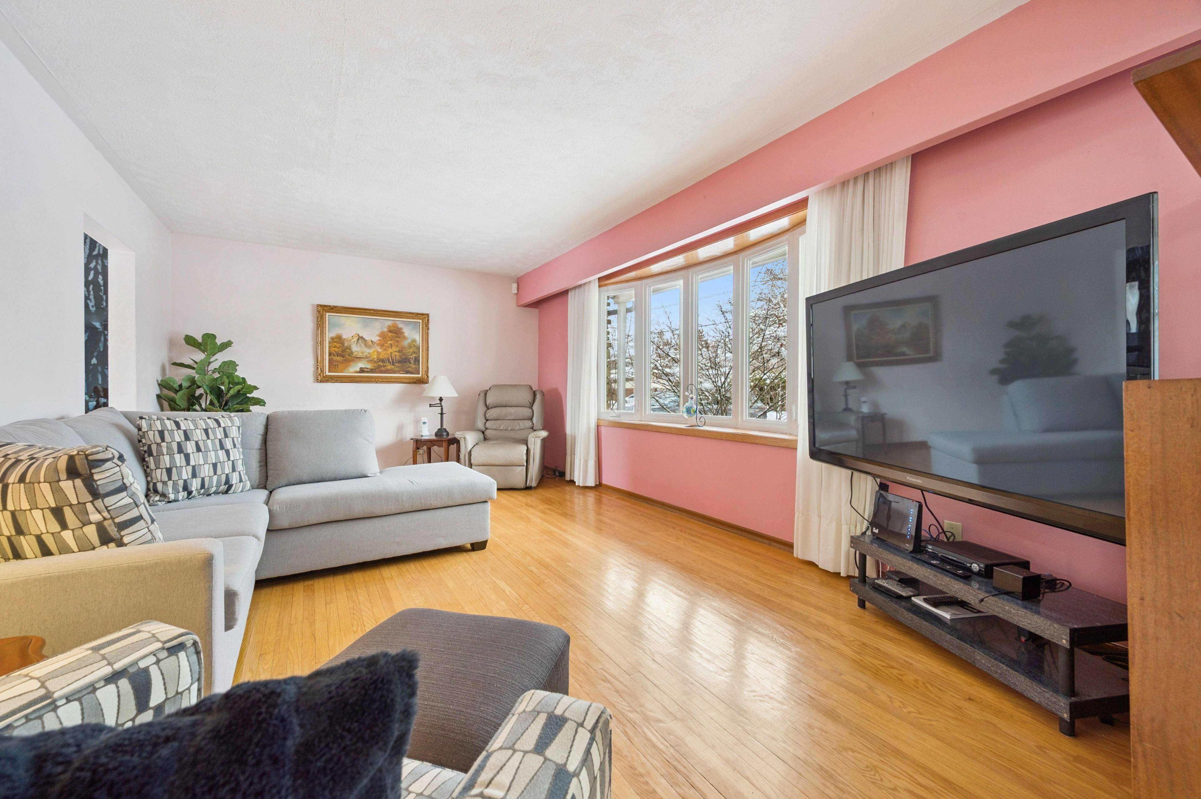 Guelph, ON N1H 5M7,62 Brentwood DR