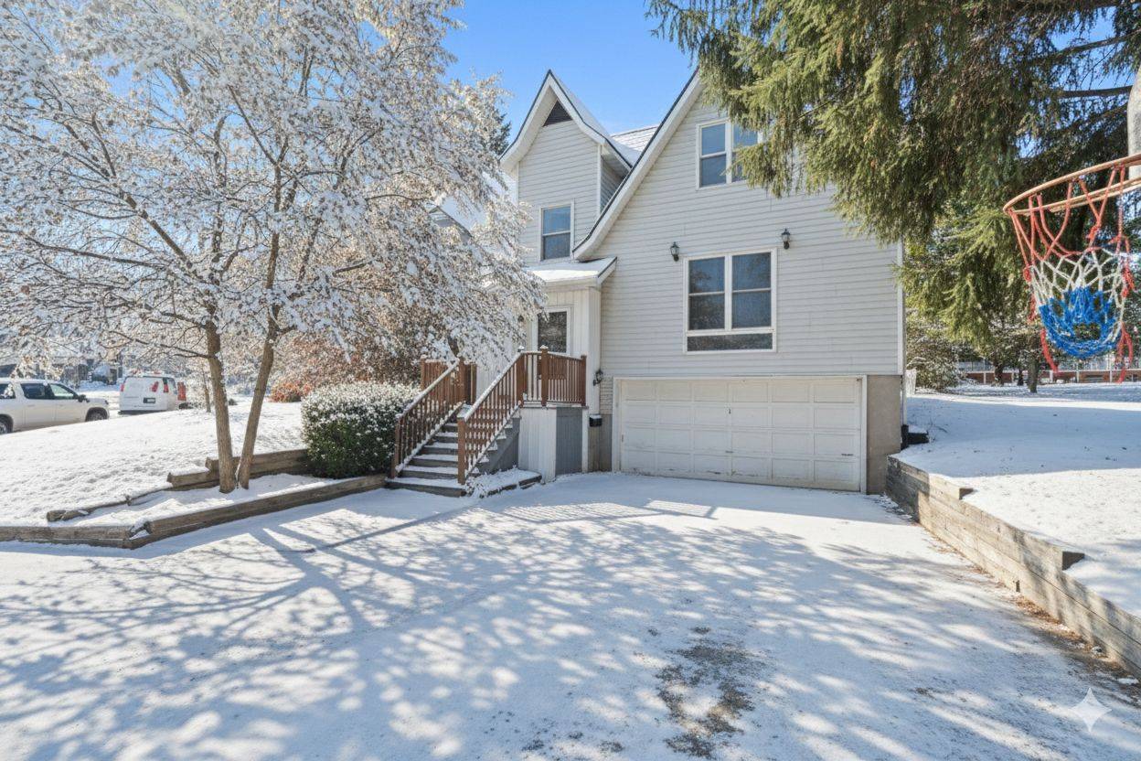 Greater Napanee, ON K7R 2Z6,1 SLASH RD