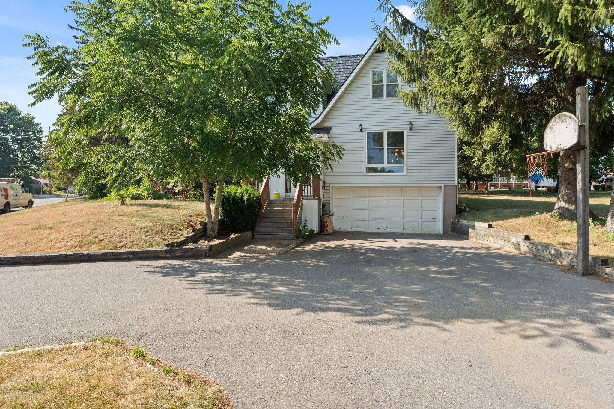 Greater Napanee, ON K7R 2Z6,1 SLASH RD