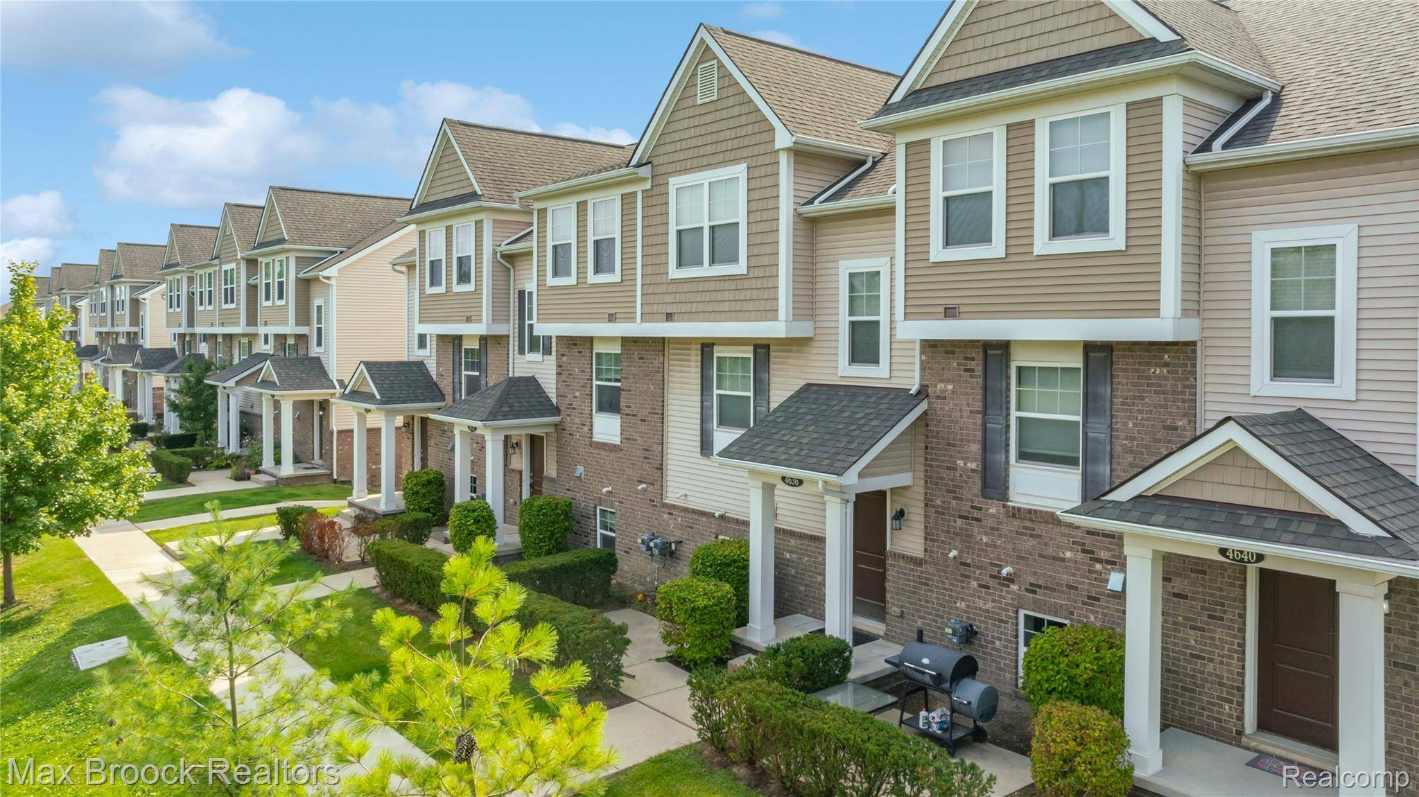 Troy, MI 48085,4636 Bradley CIR #12