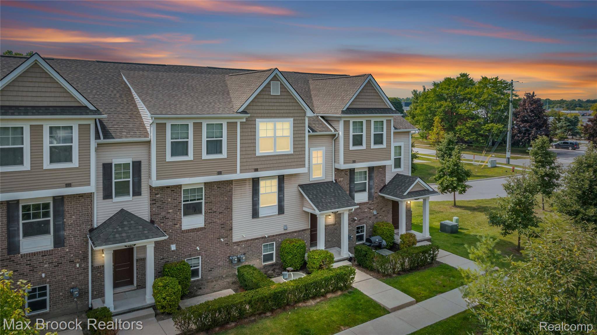 Troy, MI 48085,4636 Bradley CIR #12