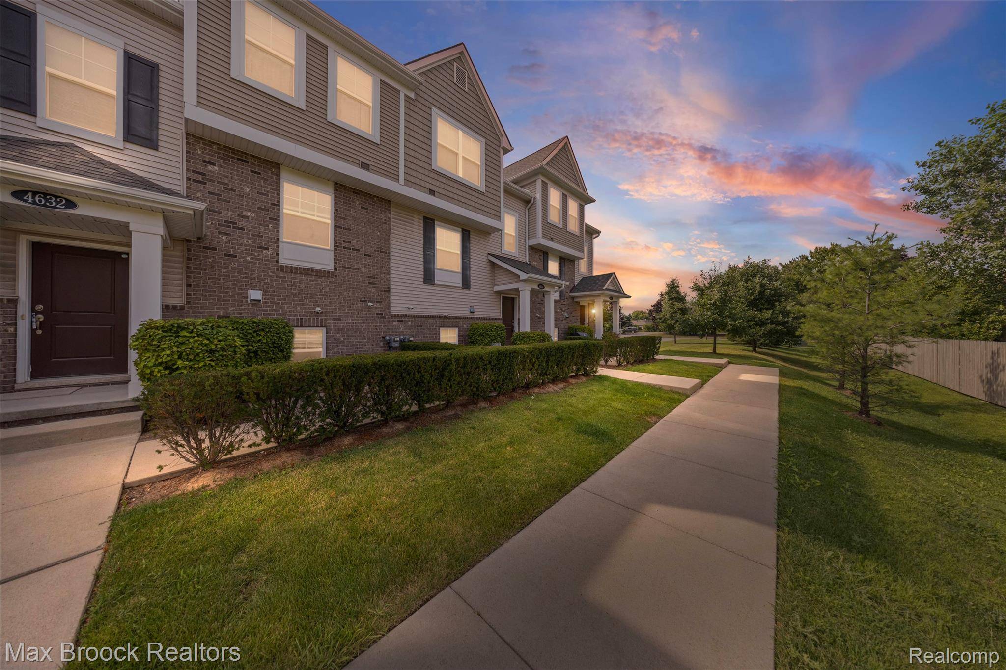 Troy, MI 48085,4636 Bradley CIR #12