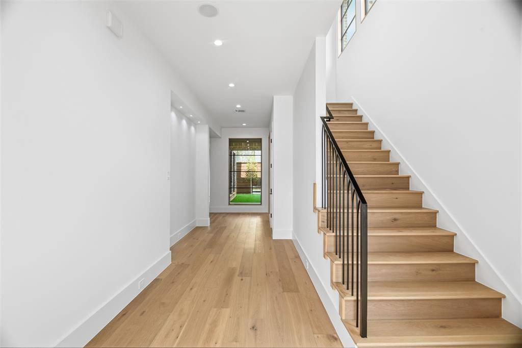 Dallas, TX 75209,4929 Newmore Avenue