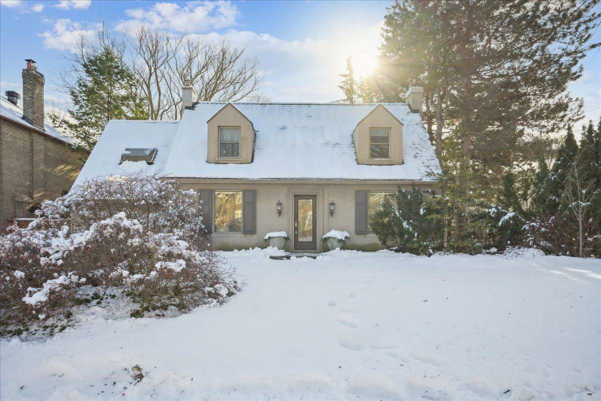 Toronto C04, ON M4R 1R6,65 Chatsworth DR