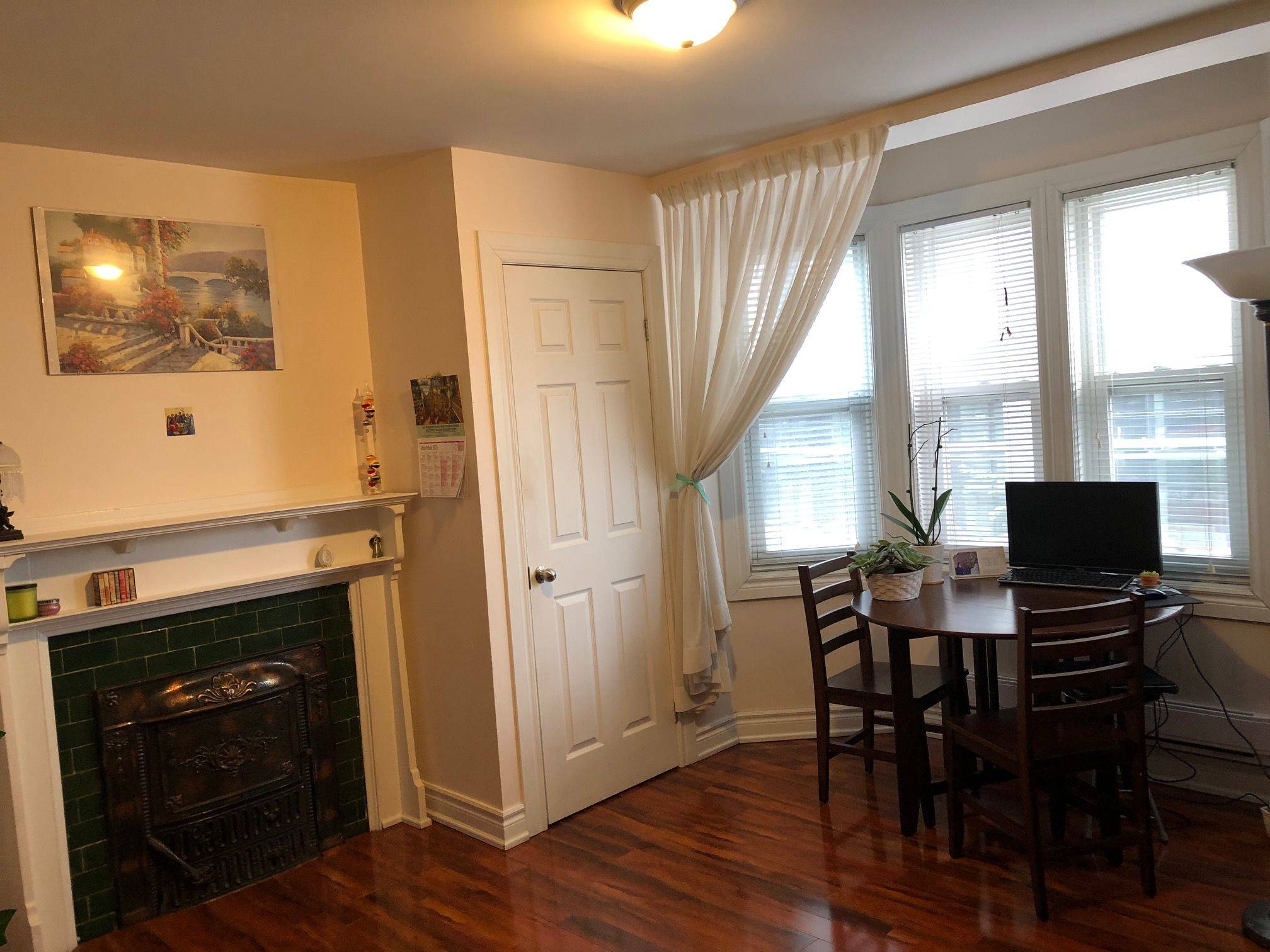 Toronto C08, ON M5A 1Z4,197 Dundas ST E #2B