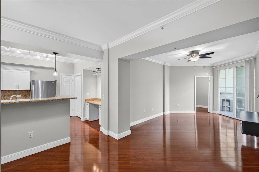 Fort Lauderdale, FL 33301,533 NE 3rd Ave #405