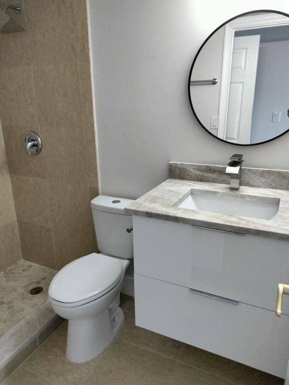 Deerfield Beach, FL 33064,1100 Crystal Lake Dr #115